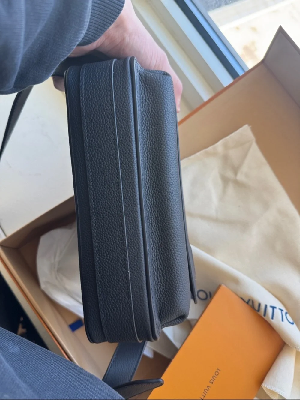 Louis Vuitton Bag - Picture 5 of 5